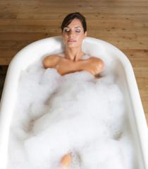 Coffret sel de bain se détendre dans la baignoire